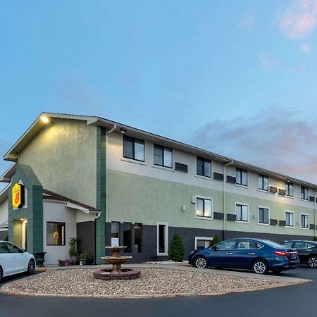 Super 8 By Wyndham Kansas City At Barry Road/Airport Exterior foto
