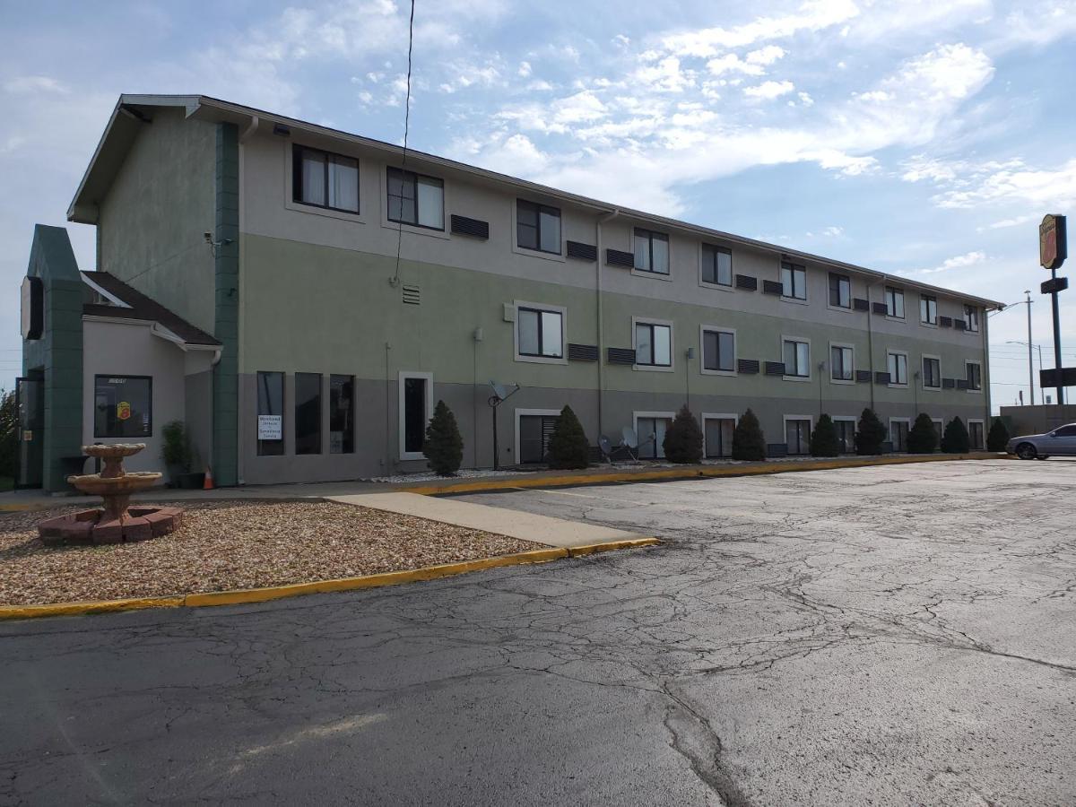 Super 8 By Wyndham Kansas City At Barry Road/Airport Exterior foto