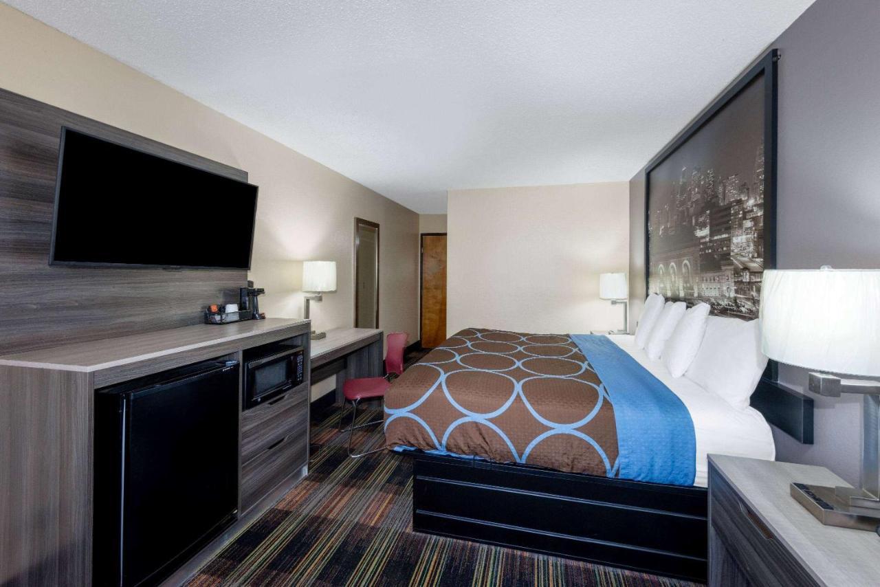 Super 8 By Wyndham Kansas City At Barry Road/Airport Exterior foto