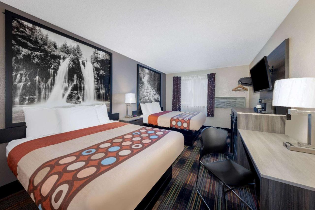 Super 8 By Wyndham Kansas City At Barry Road/Airport Exterior foto